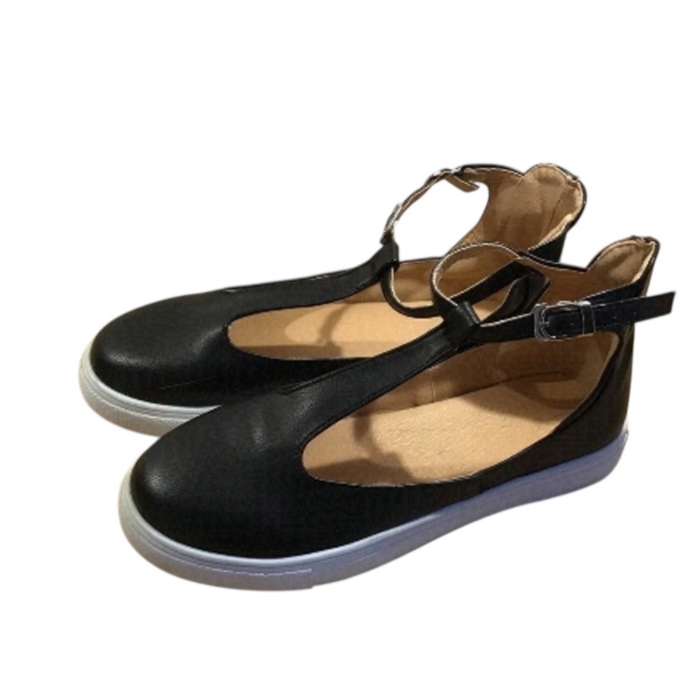 PRETTY vegan black leather shoes